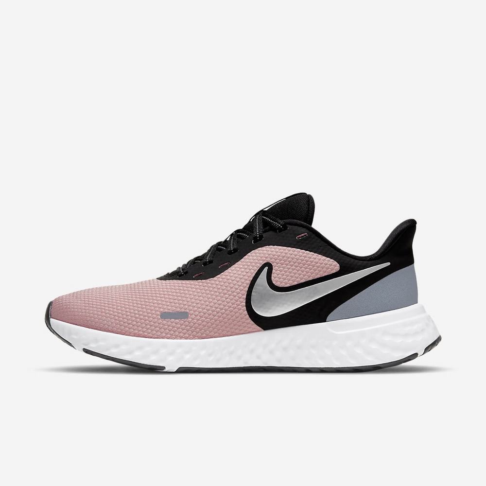 Chaussure De Running Nike Revolution 5 Rose 9470-368 Pink Glaze/Black/Obsidian Mist/Metallic Silver Femme | ENN-18598958